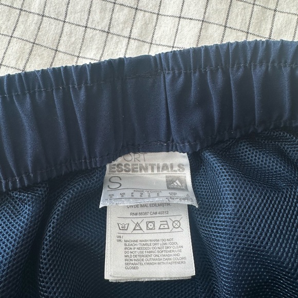 Vintage Adidas Gym Shorts Two Pocket Athletic - Picture 3 of 4